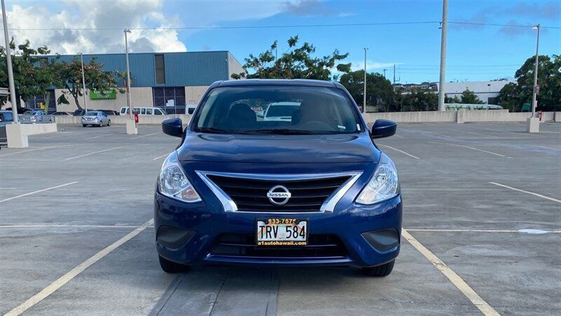 Used 2019 Nissan Versa SV FWD image 2