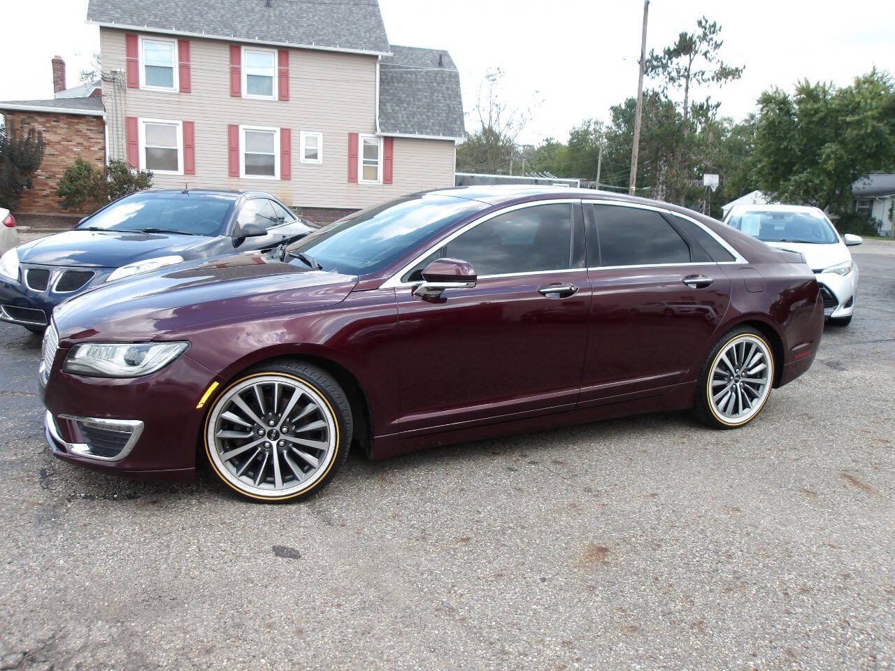 Used 2017 Lincoln MKZ Select w/ Select Plus Package FWD image 2