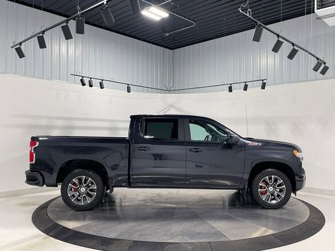 Used 2023 Chevrolet Silverado 1500 RST w/ Z71 Off-Road Package image 10