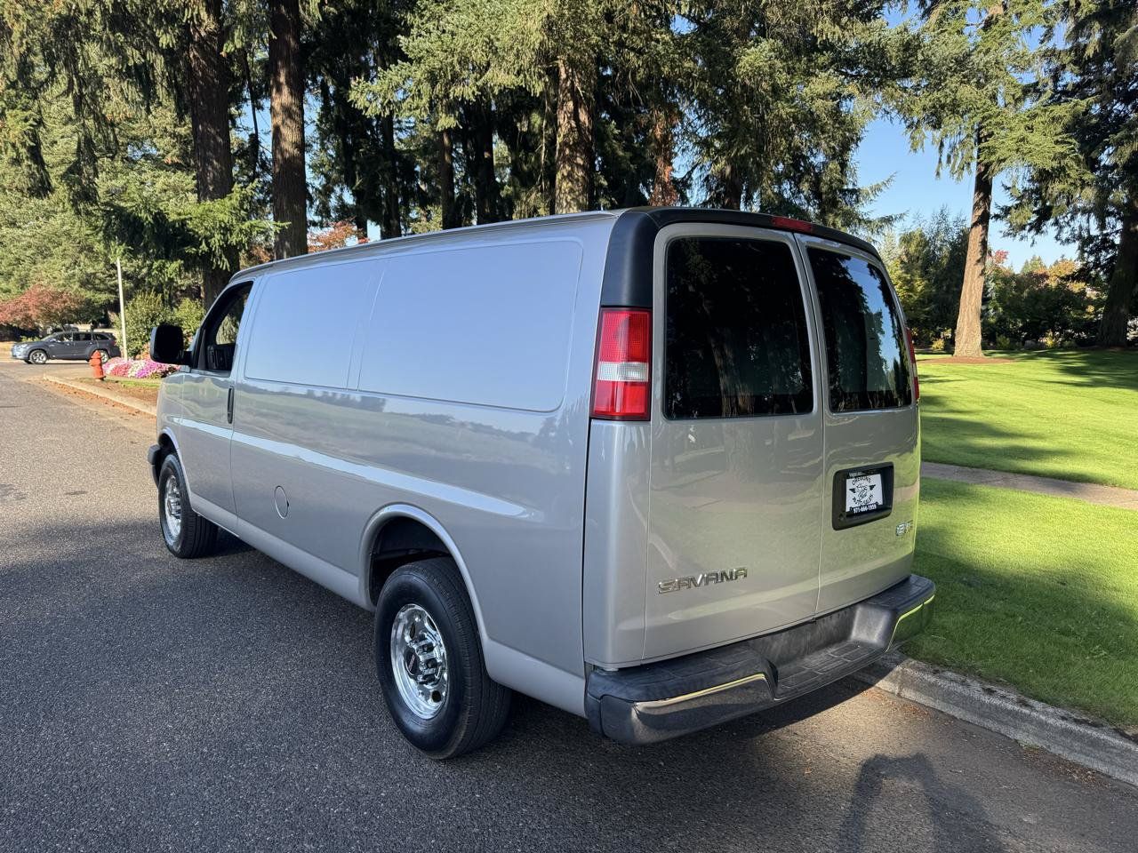 Used 2008 GMC Savana 2500 RWD image 3