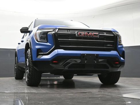 Used 2026 GMC Terrain AT4 AWD/4WD image 30