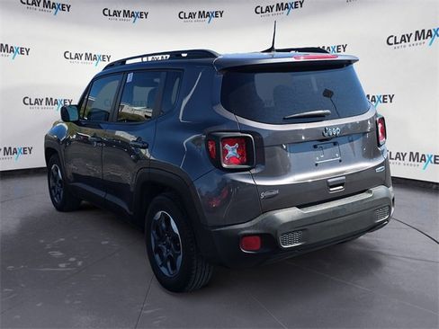 Used 2018 Jeep Renegade Latitude image 3