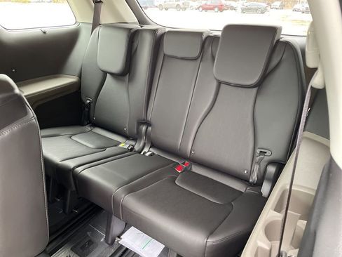 New 2026 Kia Carnival EX image 13