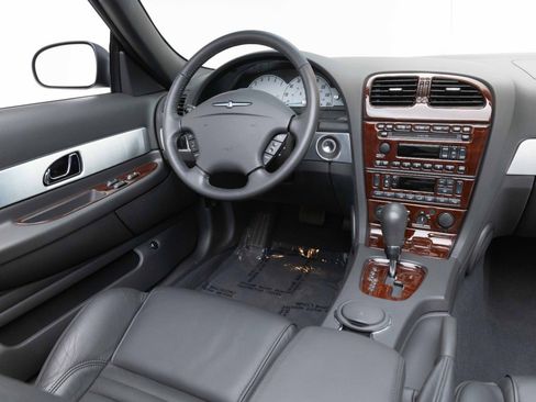 Used 2002 Ford Thunderbird RWD image 26