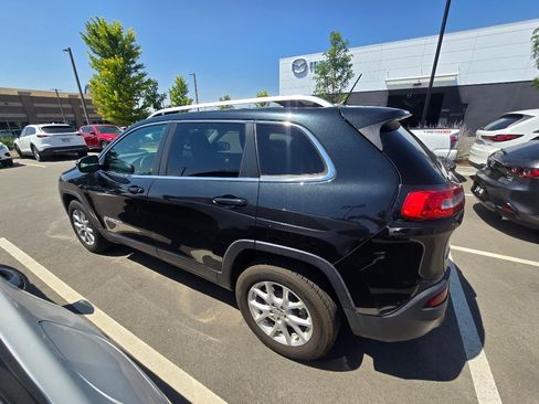 Used 2014 Jeep Cherokee Latitude w/ Cold Weather Group AWD/4WD image 13