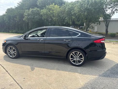 Used 2019 Ford Fusion SEL FWD image 15