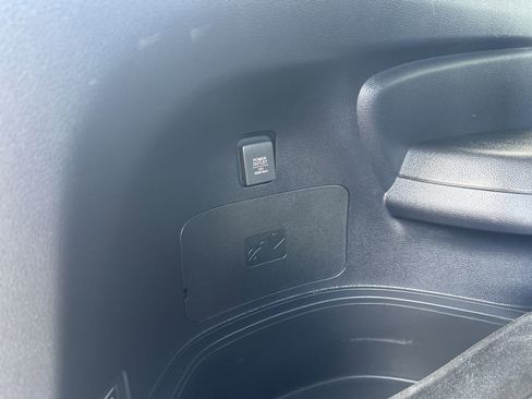 Used 2019 Honda Pilot Touring image 31