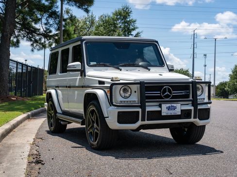 Used 2017 Mercedes-Benz G 63 AMG 4MATIC image 3