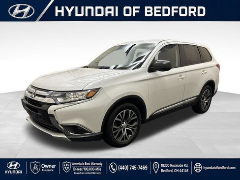 Used 2017 Mitsubishi Outlander ES AWD/4WD image 1