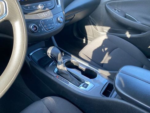 Used 2024 Chevrolet Malibu LT image 23