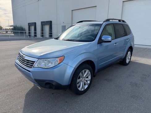 Used 2011 Subaru Forester 2.5X Premium w/ All-Weather Pkg image 6