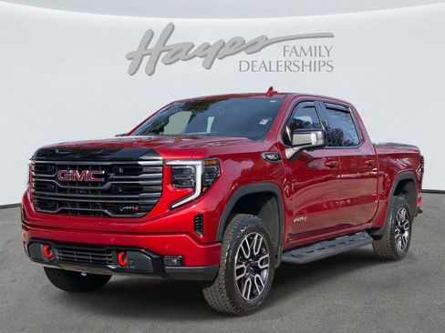 Used 2025 GMC Sierra 1500 AT4 image 2