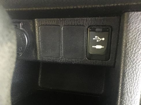 Used 2017 Toyota Corolla SE FWD image 25