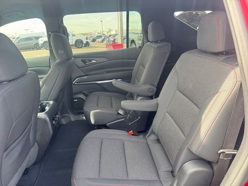 Used 2024 Chevrolet Traverse Z71 w/ Enhanced Driving Package image 25