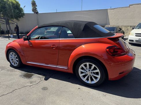 Used 2018 Volkswagen Beetle 2.0T S FWD image 9