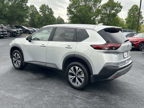 Used 2023 Nissan Rogue SV FWD image 6