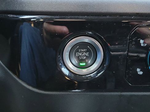 Used 2023 Chevrolet Silverado 1500 LT image 17