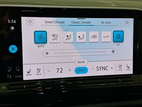 Used 2025 Volkswagen Atlas SE image 23