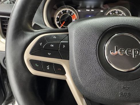Used 2017 Jeep Cherokee Limited AWD/4WD image 13