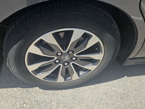 Used 2024 Honda Odyssey EX-L image 17