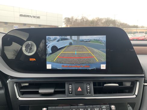 Certified 2025 Lexus ES 350 w/ Premium Package image 25