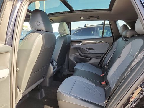 New 2026 Volkswagen Tiguan SE R-Line image 12