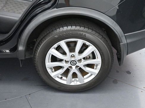 Used 2020 Nissan Rogue Sport SV w/ Technology Package FWD image 32