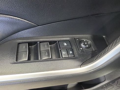 Used 2022 Toyota RAV4 XLE w/ Convenience Package AWD/4WD image 19