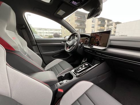 New 2025 Volkswagen GTI SE image 18