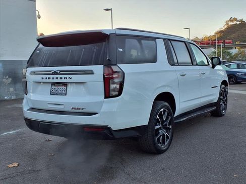 Used 2022 Chevrolet Suburban RST w/ Luxury Package image 4