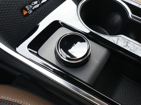 New 2026 Chevrolet Equinox ACTIV w/ Convenience Package III image 33