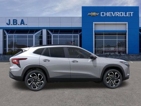 New 2026 Chevrolet Trax RS image 5