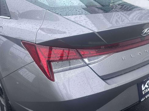 Used 2023 Hyundai Elantra Limited image 7