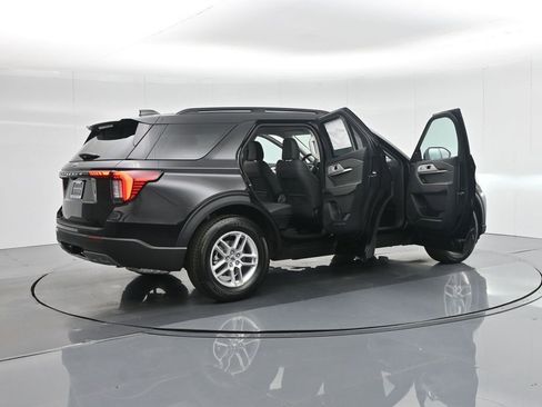New 2025 Ford Explorer Active w/ Active Comfort Package image 38