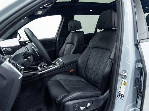New 2026 BMW X7 xDrive40i AWD/4WD image 24