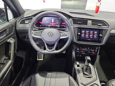 Certified 2023 Volkswagen Tiguan SE R-Line FWD image 14