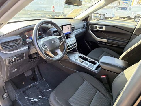 Certified 2023 Ford Explorer XLT image 18