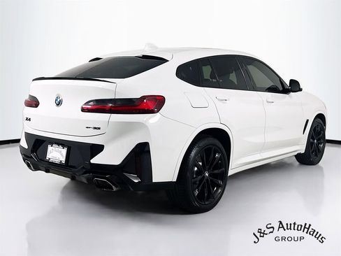 Used 2022 BMW X4 xDrive30i w/ M Sport Package 2 image 7