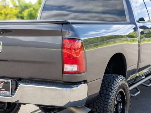 Used 2018 RAM 2500 Tradesman w/ Chrome Appearance Group AWD/4WD image 27