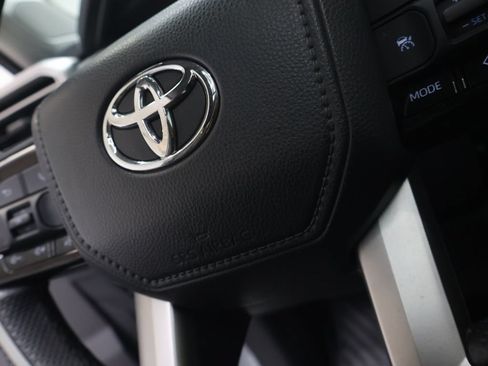 Used 2023 Toyota Tundra Limited AWD/4WD image 21