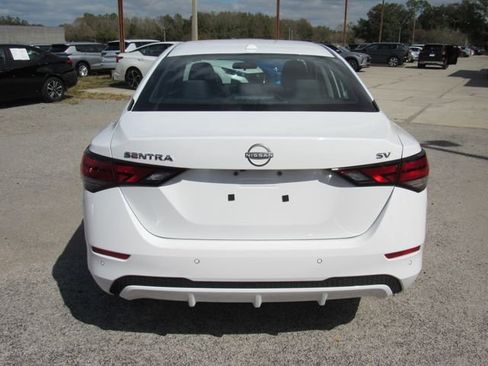 Used 2024 Nissan Sentra SV image 4