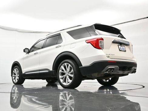 Certified 2023 Ford Explorer Platinum w/ Technology Package image 44