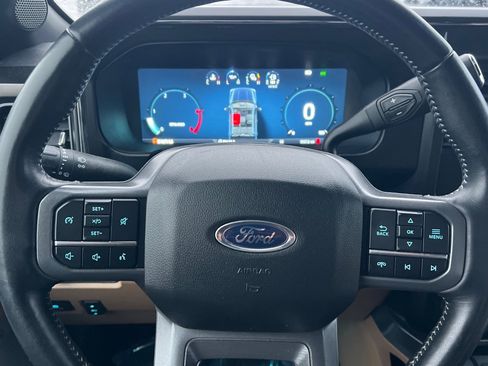 Used 2024 Ford F350 Lariat image 23