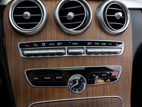 Used 2020 Mercedes-Benz C 300 C 300 image 23