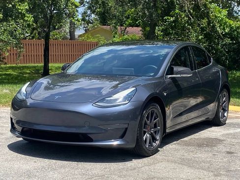 Used 2020 Tesla Model 3 Standard Range RWD image 2