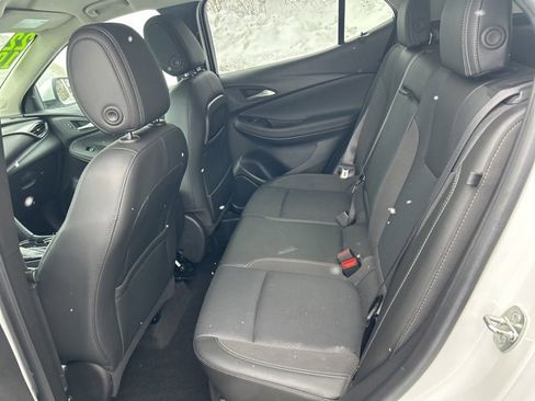 Used 2022 Buick Encore GX Select w/ Sport Touring Package image 18