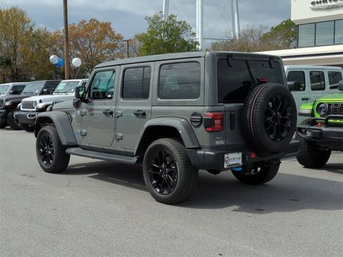 Used 2023 Jeep Wrangler Unlimited Sahara w/ Cold Weather Group image 7