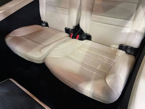 Used 2016 Mercedes-Benz GL 63 AMG 4MATIC w/ Accessory Chrome Package image 32