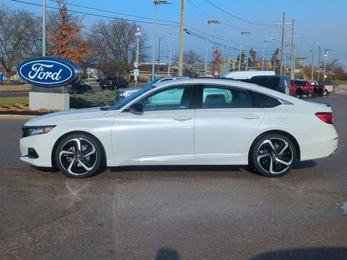Used 2022 Honda Accord Sport image 5