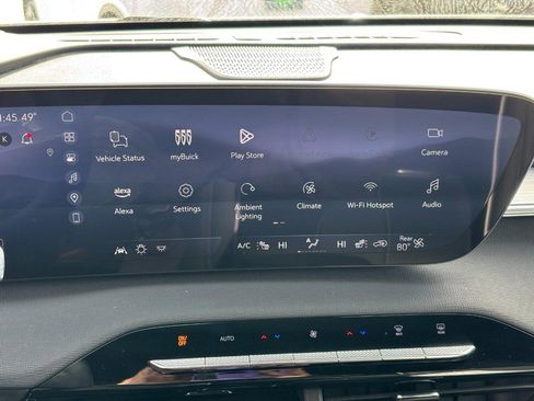 Certified 2025 Buick Enclave Preferred image 23